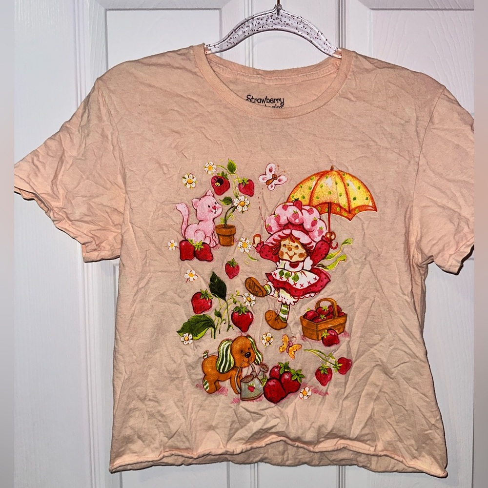 Cute strawberry short cake cropped shirt💕
